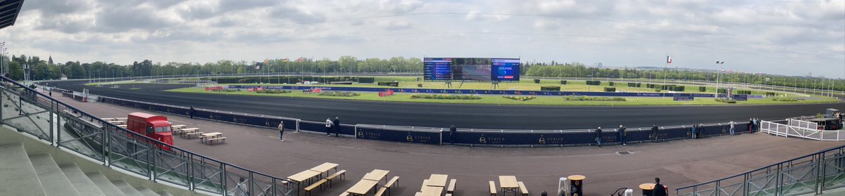 Greetings from Vincennes, what an epic place!! A lovely stop on the way to the Elitloppet on Sunday #JustBelieve