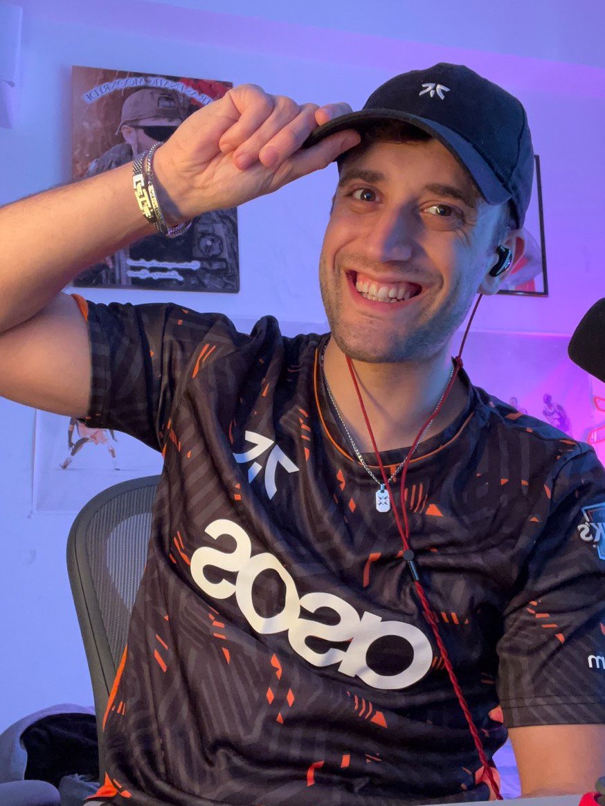 DarioFerracci's tweet image. ✨GIVEAWAY @FNATIC per festeggiare il lancio del nuovo mousepad JET,  abbiamo deciso di fare un giveaway a tutta la MFBC! 

tutto ciò che dovete fare è 

• Retwittare questo tweet
• Seguire 🧡 @FNATICGEAR
• Seguire me

Il vincitore del giveaway verrà annunciato il 29 Maggio!