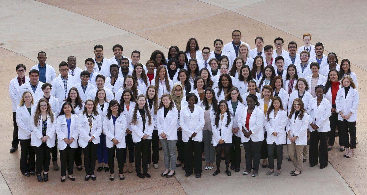 UNTHealth_Pharm's tweet image. Commencement day is here! Congratulations to our #Classof2023 graduates and future pharmacists! 🎓🥼We are so proud of you and can't wait to celebrate with you at 1 pm at Dickies Arena. Tag us in your photos! #HSCgrad #HSCproud  
📷 Circa 2019 
Livestream: ow.ly/hKe850OuvZP