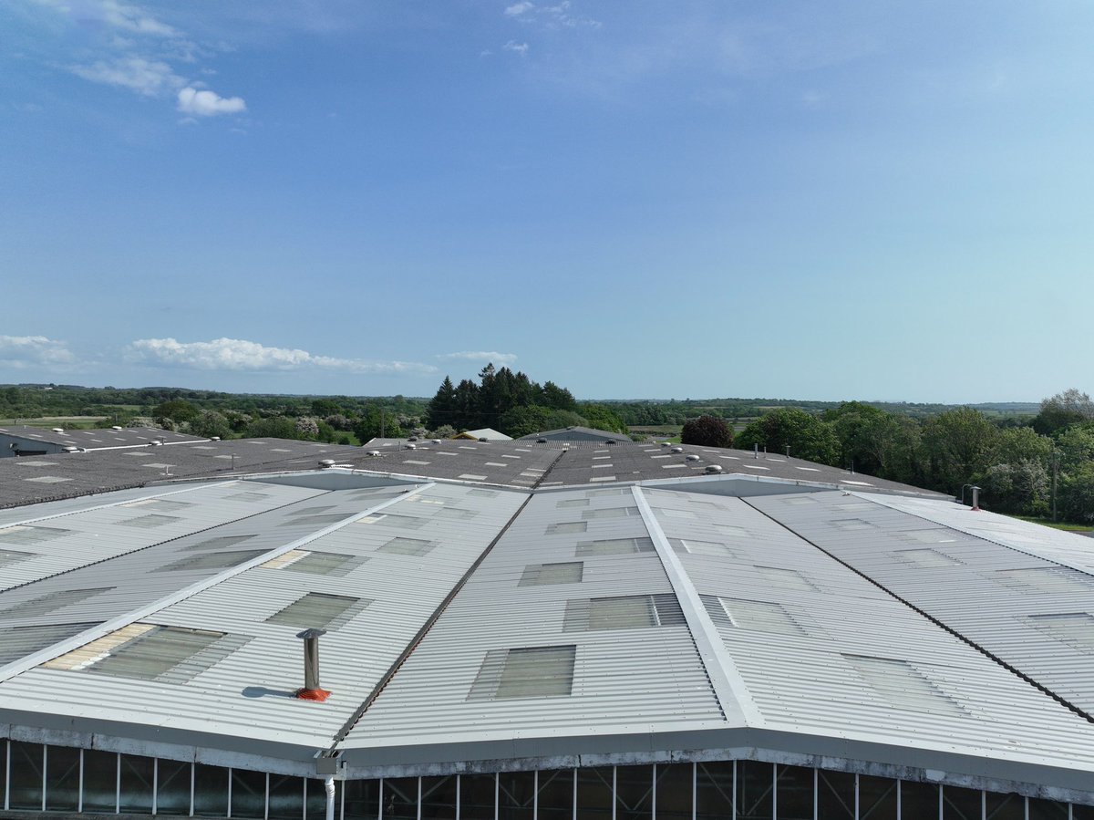 Finished project of a roof overclad system in Llanelli 👍
.
.
.
.
.
 
#roofing #roof #construction #roofingcontractor #roofer #roofingcompany #roofers #roofinglife #contractor #homeimprovement #roofrepair #roofersofinstagram #rooftop #renovation #gutters #newroof #roofingcontract