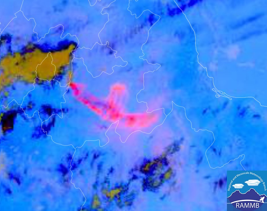 Actualización #Popocatépetl.

De acuerdo a imágenes satelitales, los vientos dispersan la ceniza (resaltada en tonos rosas) se dispersa hacia el suroeste hacia la zona de Tehuacán y norte de Oaxaca.

La emisión de ceniza continúa.

🚦AMARILLO 3