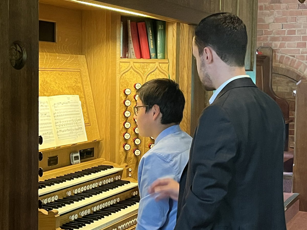 Radley College Music (@radleymusic) on Twitter photo Masterclass with Nathan Laube - Leonardo M <a href="/RadleyHSocial/">Radley College H Social</a> with some Buxtehude.
Recital tonight at 8.00pm - all welcome Masterclass with Nathan Laube - Leonardo M <a href="/RadleyHSocial/">Radley College H Social</a> with some Buxtehude.
Recital tonight at 8.00pm - all welcome