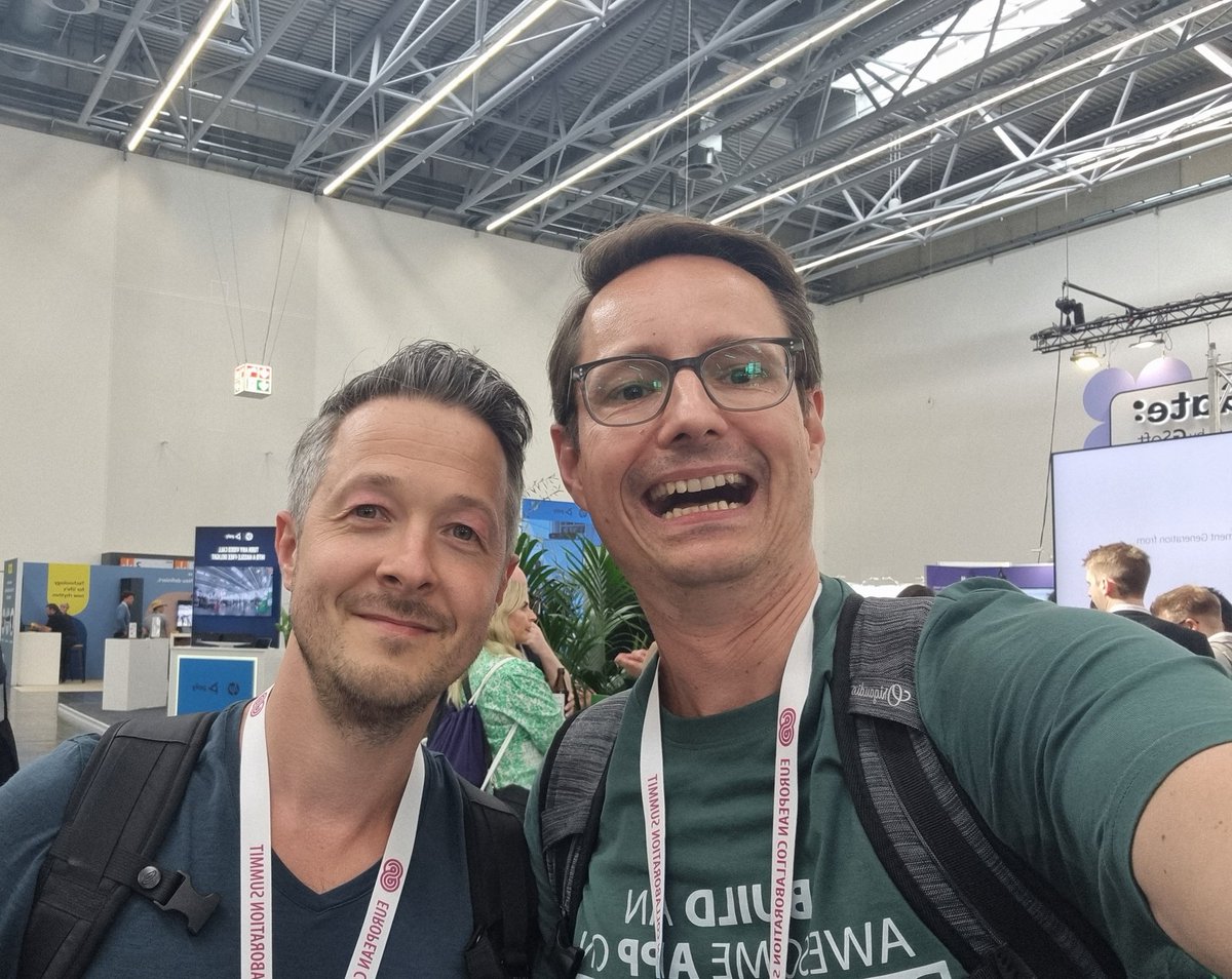 #communityrocks at the @collabsummit with @waldekm - you have been my hero for all #SharePoint development since #moss - #omg