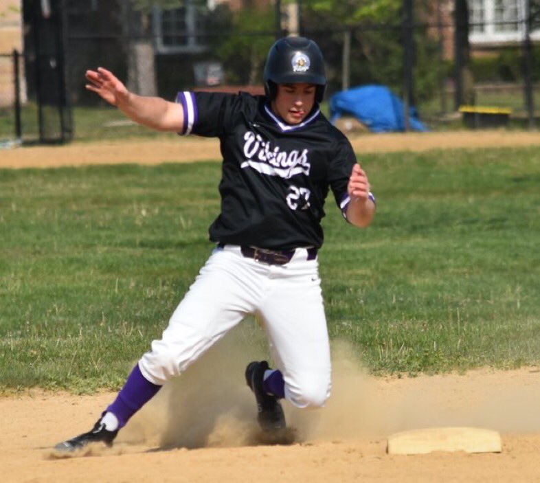 CSL_Varsity's tweet photo. #CSLStar for Monday, May 22

Vinnie Marvucic, Niles North baseball, 3-4 with a HR, triple, 2 RBIs and 4 runs scored in a win over Mather. https://t.co/dTBPXVOrUf