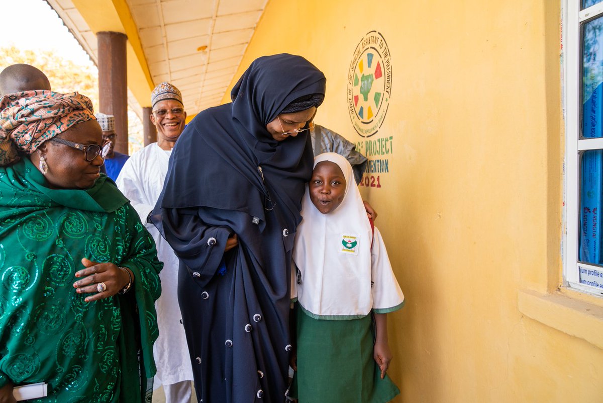 Sadiya_farouq's tweet image. I visited my home state on a 2-day working trip to represent His Excellency, President Buhari in  Commissioning and Handing over some projects which include the National Housing Estate in Kuraje, Zamfara State( The housing project comprising 80 two and three-bedroom low-cost