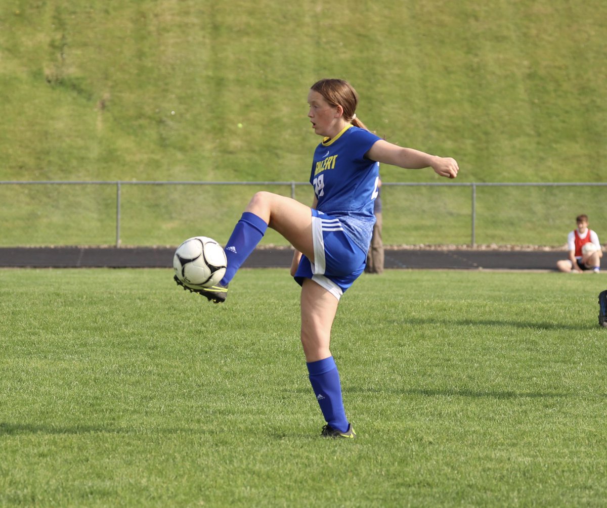wahlert_gsoccer's tweet photo. Round 2 of playoffs!! 
⚽️: Marquette 
⏰: 5:30
📍: Bellevue Felderman Park https://t.co/ko0gZE0Zm1