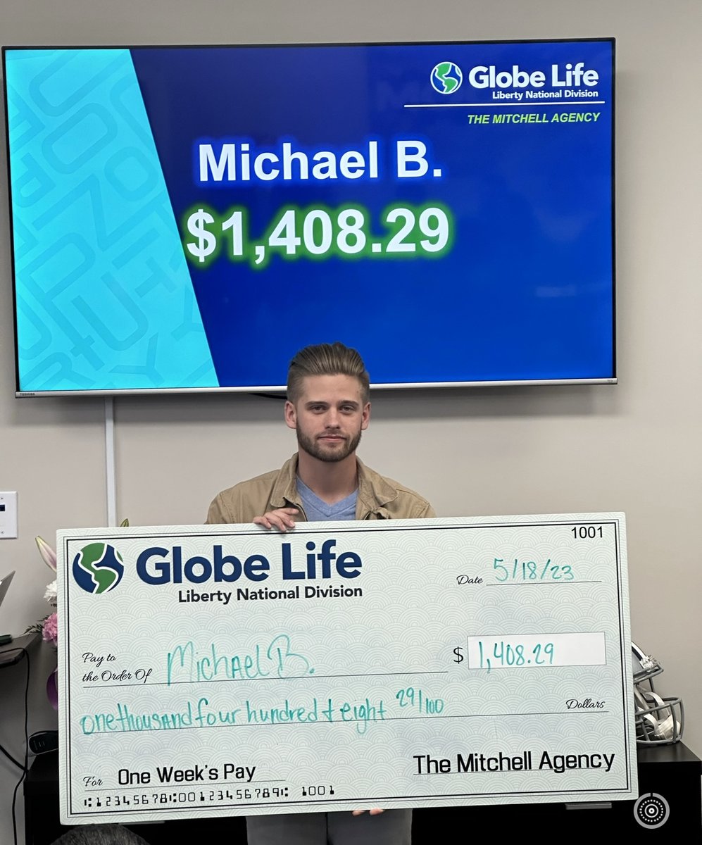 💵 CONGRATULATIONS to last weeks Comma Club in our Ocean Springs, MS office!💵 #OneWeeksPay #TheMitchellAgencies #GlobeLifeLifeStyle