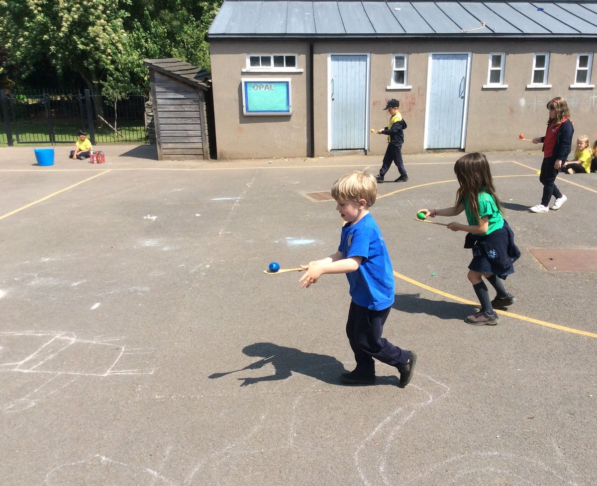 HambrookSchool's tweet photo. This week #Hambrook1 have been practicing team games ready for our upcoming sports day. https://t.co/8unHdJcBej