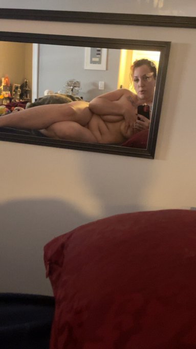 MissAlainaObey - I really need to clean my mirrors 😬 https://t.co/pKZZSqHp1C