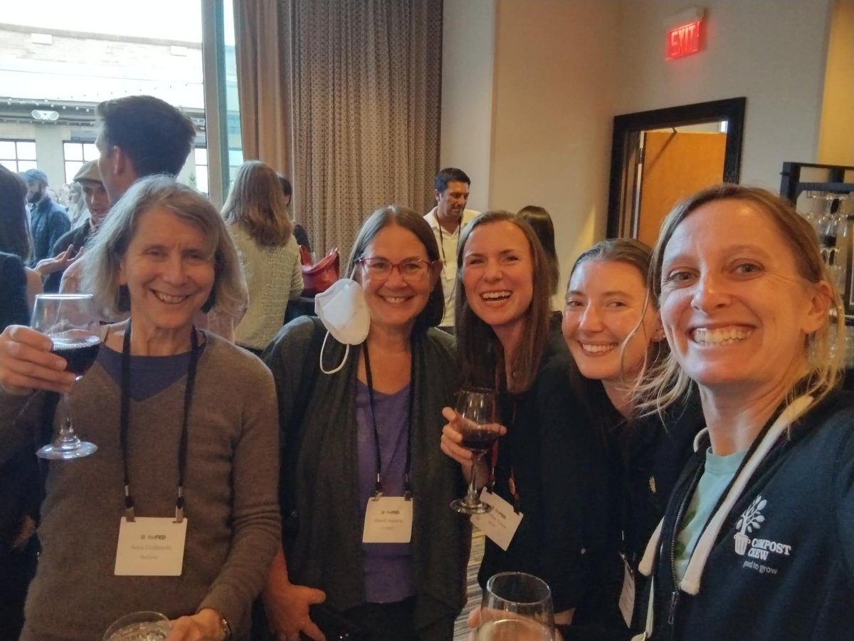 _compostcrew's tweet image. @ReFED #FoodWasteSummit2023 brought businesses, innovators, policymakers and nonprofits together to drive the adoption of food waste solutions. We bumped into familiar faces and met new friends like the founder and CEO of @Retaaza, @StLouisEarthDay and more! 👋😄

#ReFED