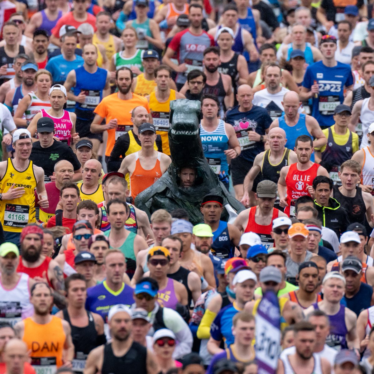 LondonMarathon's tweet photo. How was this one month ago?!😮 

What was your favourite memory from 2023👇 

#LondonMarathon #WeRunTogether https://t.co/hK3adOaScx