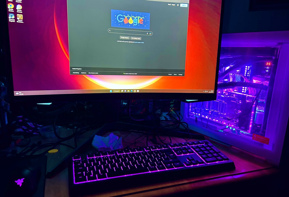 For all those that like a bit of technology:

This is what my home physics workstation looks like.

No it’s not strictly for work either 😄