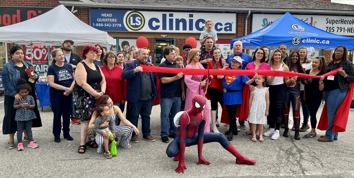 BarrieChamber's tweet photo. Congratulations @LiceSquad! A grand opening - kick off a long weekend, a birthday and a fundraiser & you've got a party! 🥳Thank you to @JohnBrassardCPC, @Andrea_Khanjin & Mayor @AlexFromBarrie for your support.
#BarrieChamber #GrandOpening #ichooselocal https://t.co/ZFUnaAd4aC