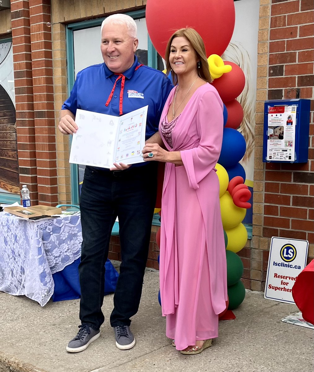 BarrieChamber's tweet photo. Congratulations @LiceSquad! A grand opening - kick off a long weekend, a birthday and a fundraiser & you've got a party! 🥳Thank you to @JohnBrassardCPC, @Andrea_Khanjin & Mayor @AlexFromBarrie for your support.
#BarrieChamber #GrandOpening #ichooselocal https://t.co/ZFUnaAd4aC