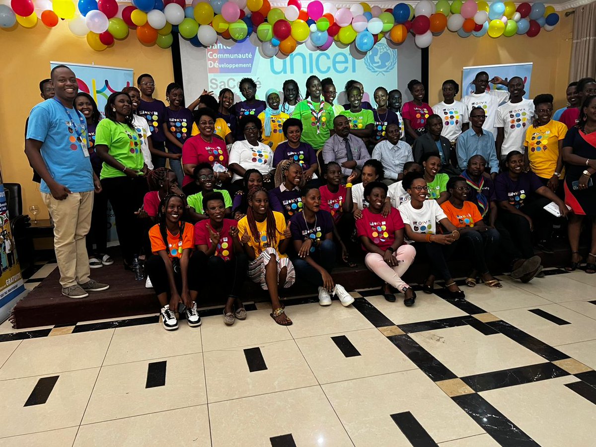 Les cérémonies de ce lancement officiel ont vu la présence des Représentants de l'<a href="/UNICEF_Burundi/">UNICEF Burundi</a>, des différents Ministères, des partenaires techniques et financiers ainsi que des adolescentes ayant participé à la co-création de l'application <a href="/okyburundi/">Oky Burundi</a>.