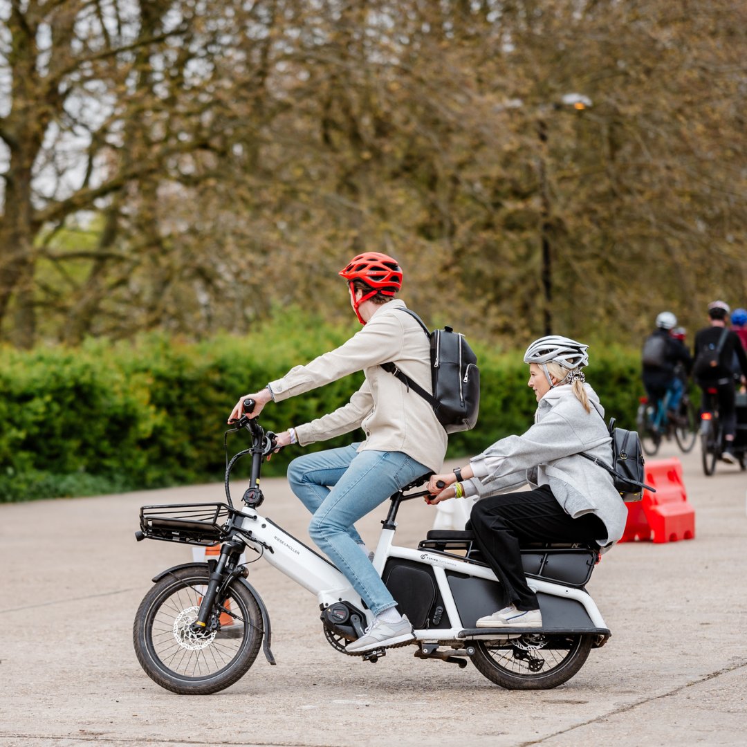 CycleShow's tweet image. The anticipated features of The Cycle Show 2023 came alive!⭐

The countless features and activities available did not disappoint, from Artistic Cycling to the iconic Jaw droppers or fascinating talks from cycling legends – it was a cycling lovers' dream.🚴‍♂️