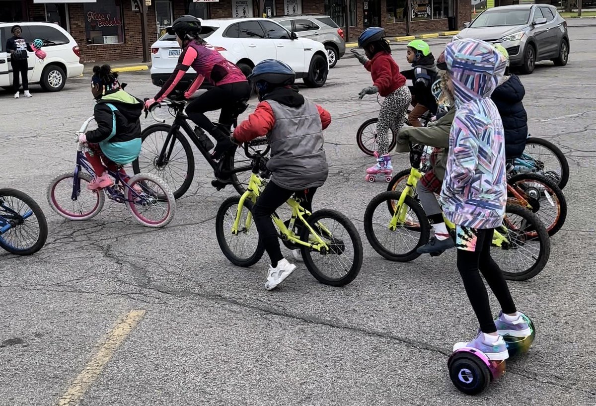 ReachMarionCo's tweet photo. The Bike, Walk, Roll to school day on Wednesday, May 3, 2023, was a success at Anna Brochhausen IPS school #88. We had around 30 kids who  either participated in the bike bus or brought their wheels to school.  #reachmarionco #bikewalkroll #school#88 #activepeoplehealthyindy https://t.co/BgJVhKNqb4