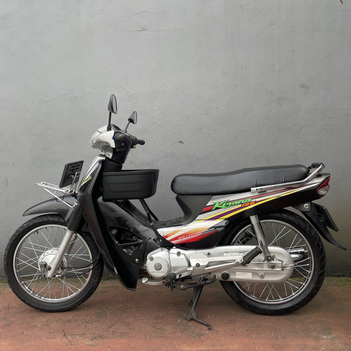 Main motor kemarin sore 🛠️ tweet media