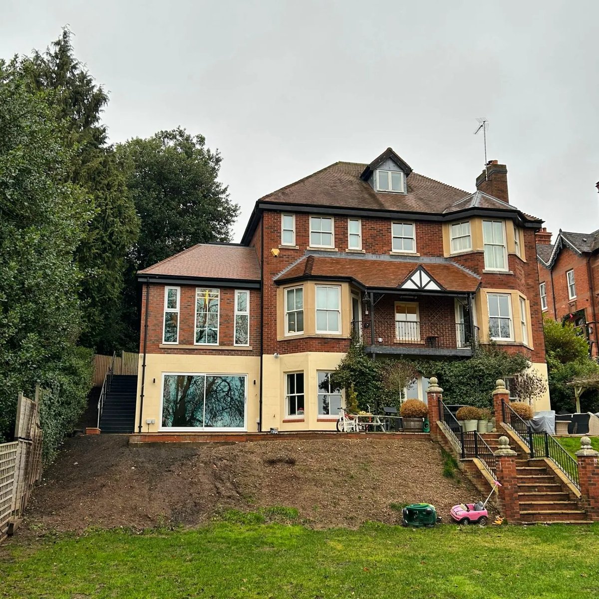 CrowngateBuild's tweet image. Completion on the basement extension, interior alterations and external works at our project in Kenilworth!

#basementextension #twostoreyextension #luxuryhomesuk #crowngateconstruction