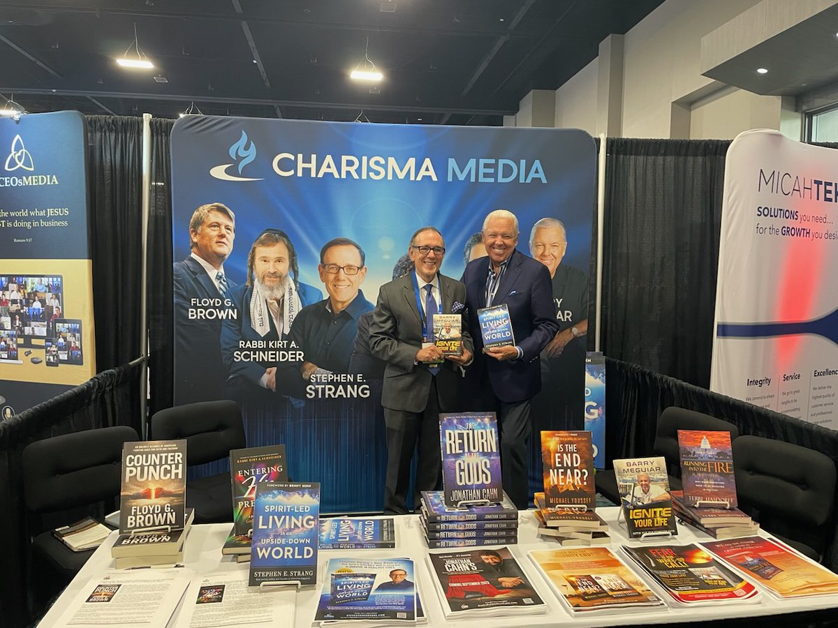 charismamag's tweet photo. FrontLine author Barry Meguiar with Founding Editor Stephen Strang at #NRB2023, brought you by Charisma Media.
View their newest releases here:
Stephen Strang: https://t.co/bRNchLh6RQ
Barry Meguiar: https://t.co/gB8gPiMWLc
#Charismamedia #IgniteyourLife https://t.co/rMo638mUFa