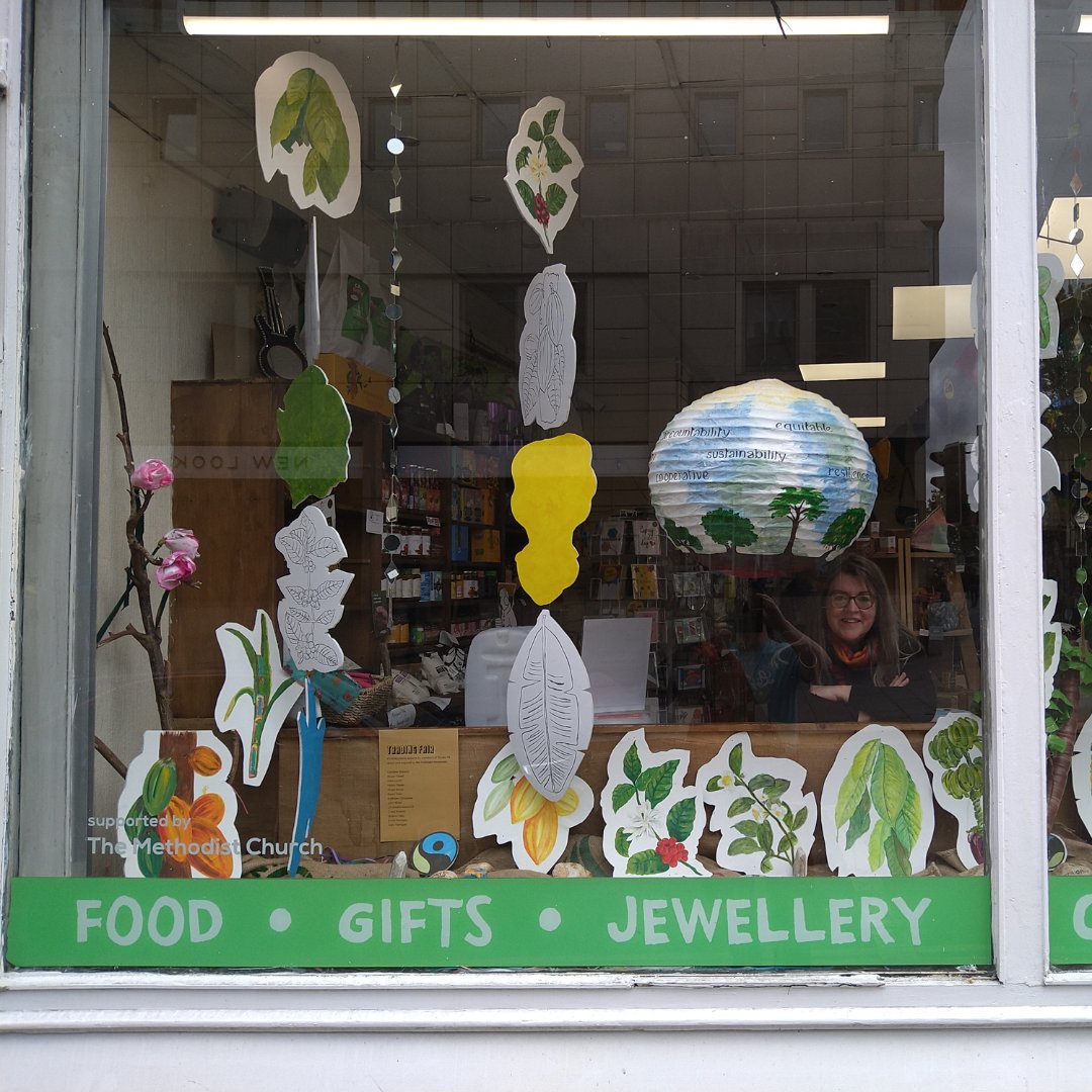 rainbowturtleUK's tweet image. We're delighted and honoured to have Caroline and her Studio 14 art groups' work in our Rainbow Turtle window! 🎨 

The piece is called Trading Fair 🌍 

'Trading Fair' is a collaborative installation by Caroline Watson and members of her Studio 14 art groups based in Paisley.