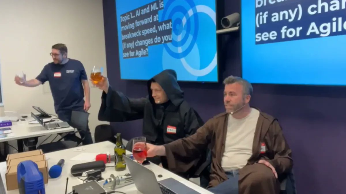 👽 Another new episode of @TheAgilePubcast👽 @geoffcwatts and our @PaulKGoddard host a LIVE pubcast @ProductTankCDF. As it was Star Wars Day (4th May) this called for fancy dress and a Star Wars themed pub quiz 👇 🍻 👇 buff.ly/3MxnTfs #TheAgilePubcast #Podcast #Agile