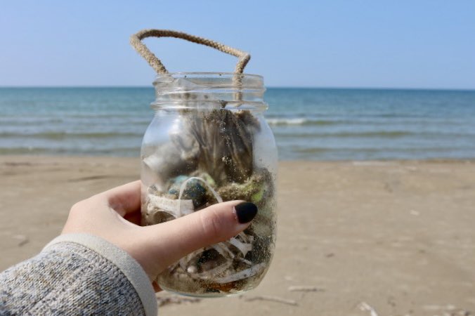 Trash haul from Lake Huron shoreline🌊 
a mixture of packaging, fishing products, foam, pellets and a few balloons 
#2minutebeachclean