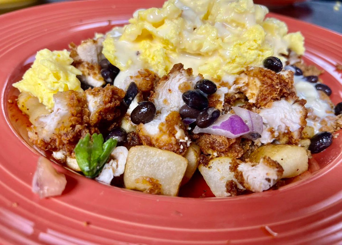 FBFivePoints's tweet photo. The Hangover Hash. A masterpiece combination of “moon dusted” potatoes, chicken chorizo, fried chicken, black bean salsa, queso, and two eggs. #ProTip: it can be enjoyed even if you didn’t overindulge the night before. 😉 

#breakfast #brunch #lunch #togo #populardish https://t.co/PEAV4fhu23