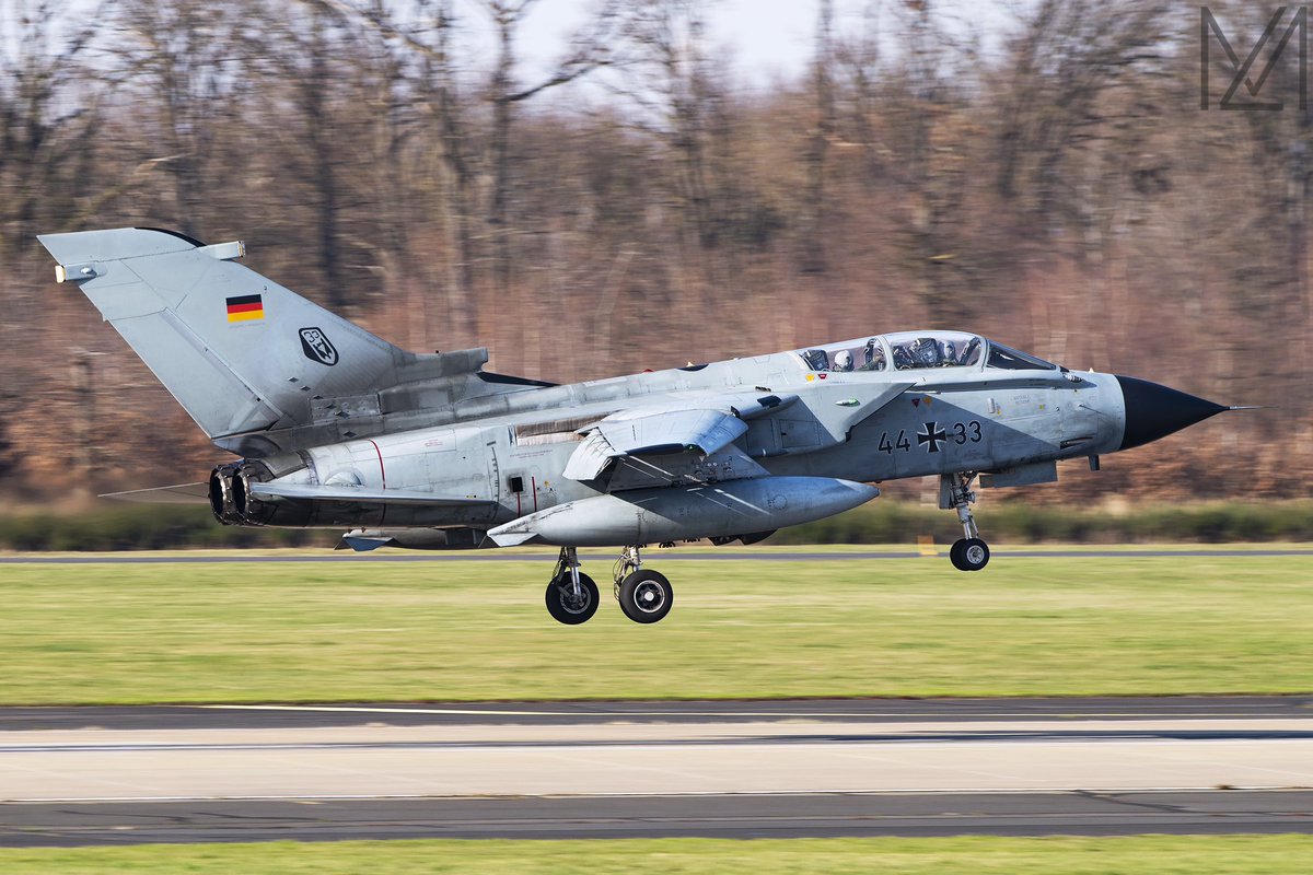 TaktLwG 33 Tornado IDS in the German sunshine. What a beast. What a jet 🤙🏻🇩🇪 
.
#aviation #germanairforce #tornadotuesday #nikon
