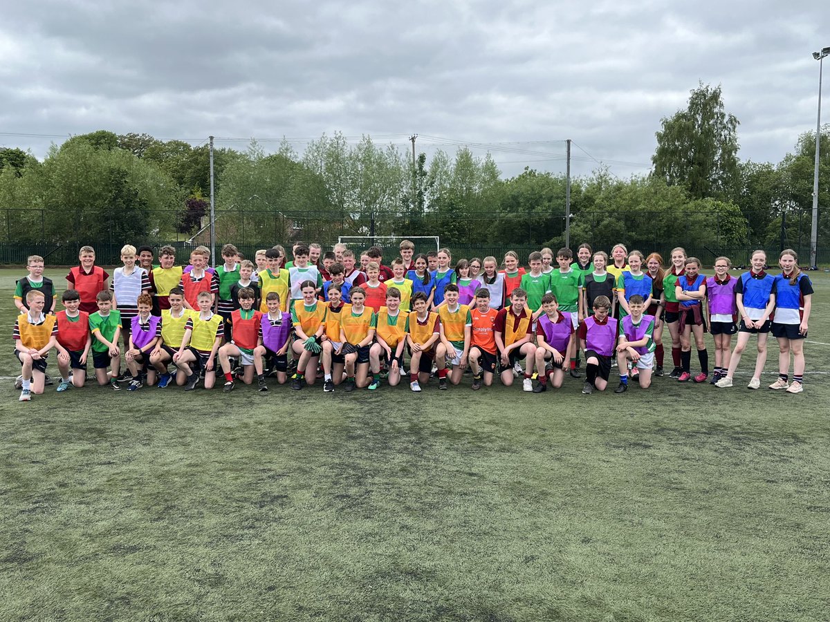 SharedEdArmagh's tweet image. Shared Education Sports Blitz

Today our pupils had the opportunity to take part in a range of different sports. @rsarmagh @stpatsarmagh @stcatherines247 @CoAHS1995 

Thank you to the staff from each school for facilitating the event! 1/2
