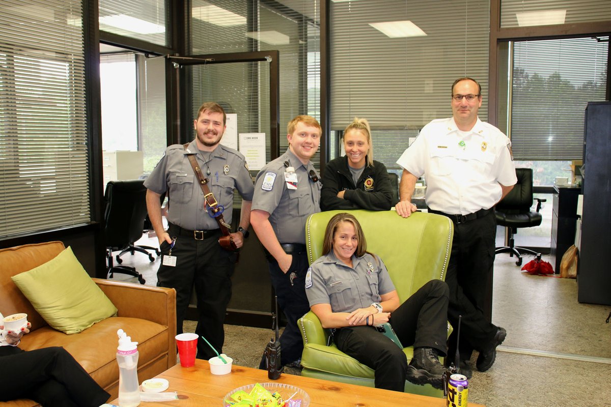 WestGaAmbulance's tweet image. Our celebration of National EMS Week 2023 continued today with a cookout! Please follow West Georgia Ambulance to support our life-saving efforts in the west Georgia community.

#EMSWeek2023 #WestGeorgiaAmbulance #TannerHealthSystem