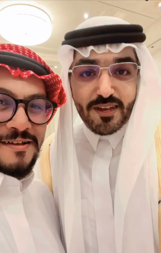 qqww11155's tweet photo. تشرفت هذا المساء البارح بحضور مناسبة زواج صاحب السمو الملكي الامير / سعود بن هذلول عبدالعزيز ال سعود على كريمة صاحب السمو الامير / فيصل بن محمد بن تركي ال سعود اوادام الله افراحهم 🌹
وهنا عدة صور 👇🏻 https://t.co/21bTs8OYAS