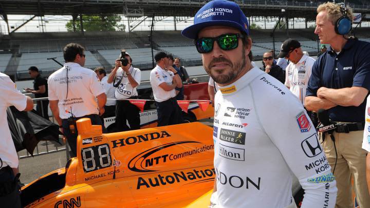 🚨💣BREAKING🟢

🇪🇸Alonso planning on staying AT LEAST until the end of 2026 with #AstonMartin and currently in talks with #Honda to race on the #Indy500 with a japanese-powered car, presumably Andretti Autosport.