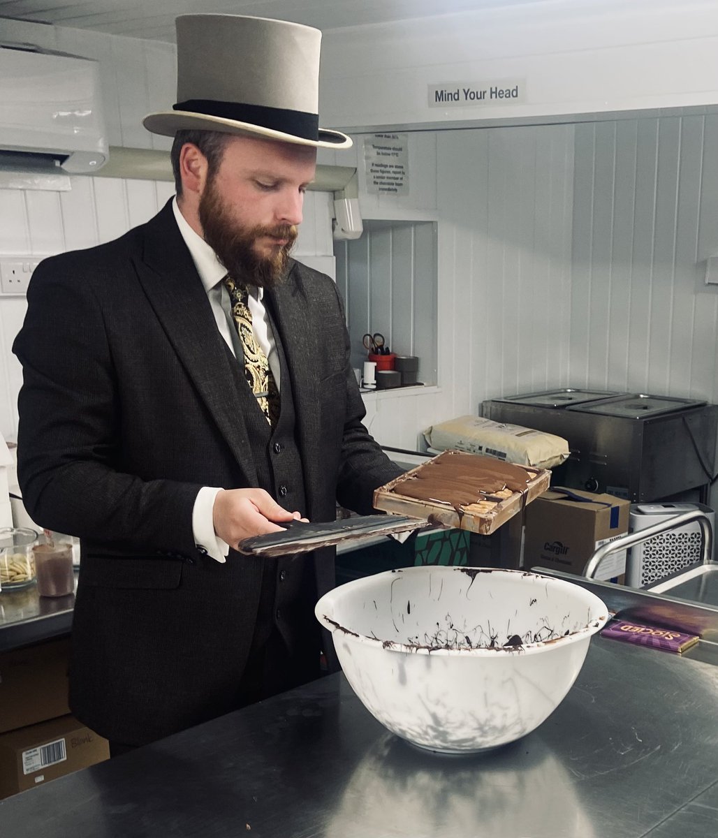 SyrHughTech's tweet image. Fantastic Day at #MelinLlynon 

Pupils had a masterclass in creating the #siocled bars following a curriculum based enterprise of branding, packaging and creating the moulds and chocolate this year.

@AdobeExpress for branding @TechSoft_UK for packing @tinkercad for the mould.