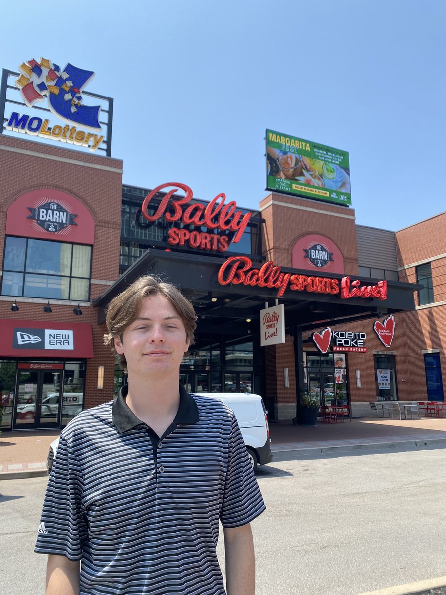thevandalorian's tweet photo. I’m excited to announce I accepted a position to be a digital content editor for Bally Sports Midwest. https://t.co/di0TSrKqSJ