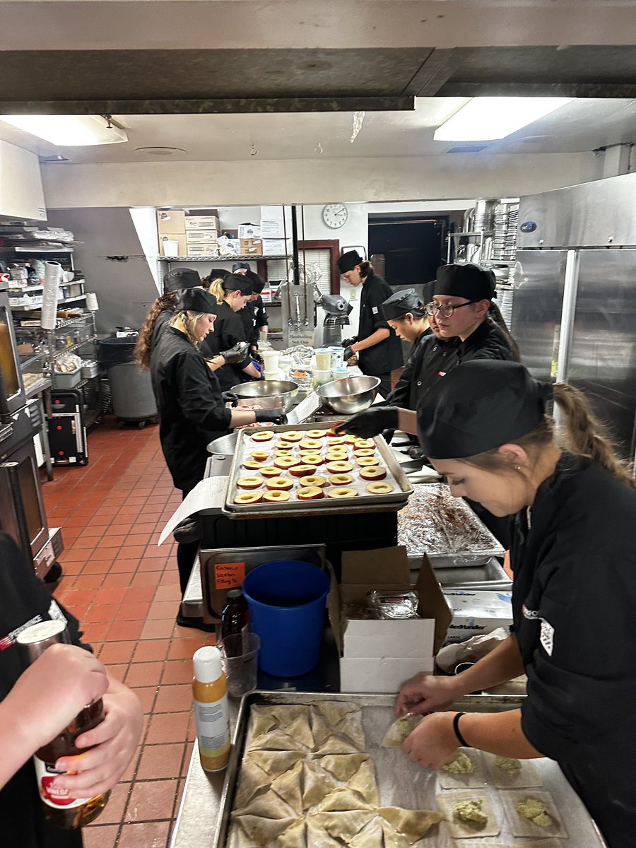 Liz Moehr tweet media