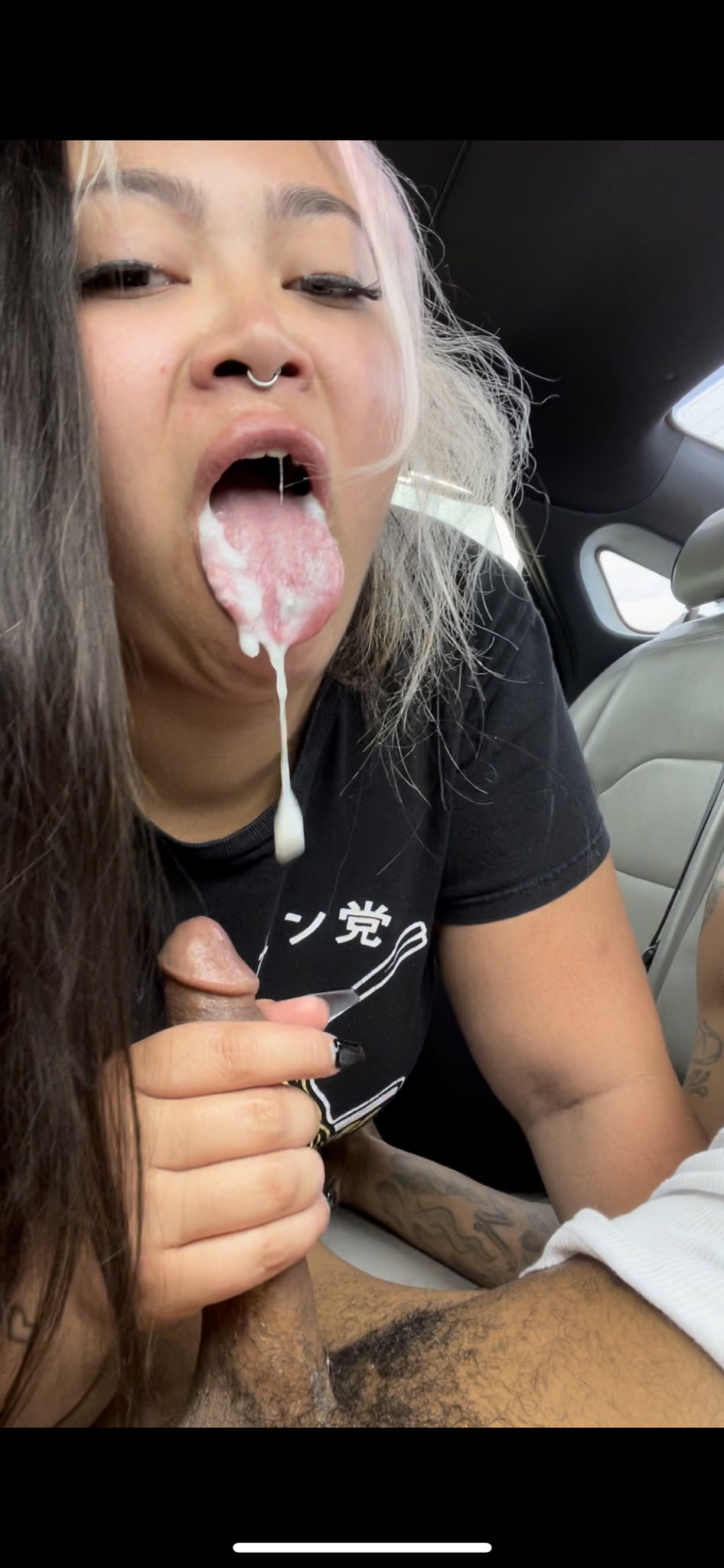Damn I look fucking cute like that 🤪🤪🤪 #nsfwtwt #throatgoat https://t.co/R7lTNUkiD0