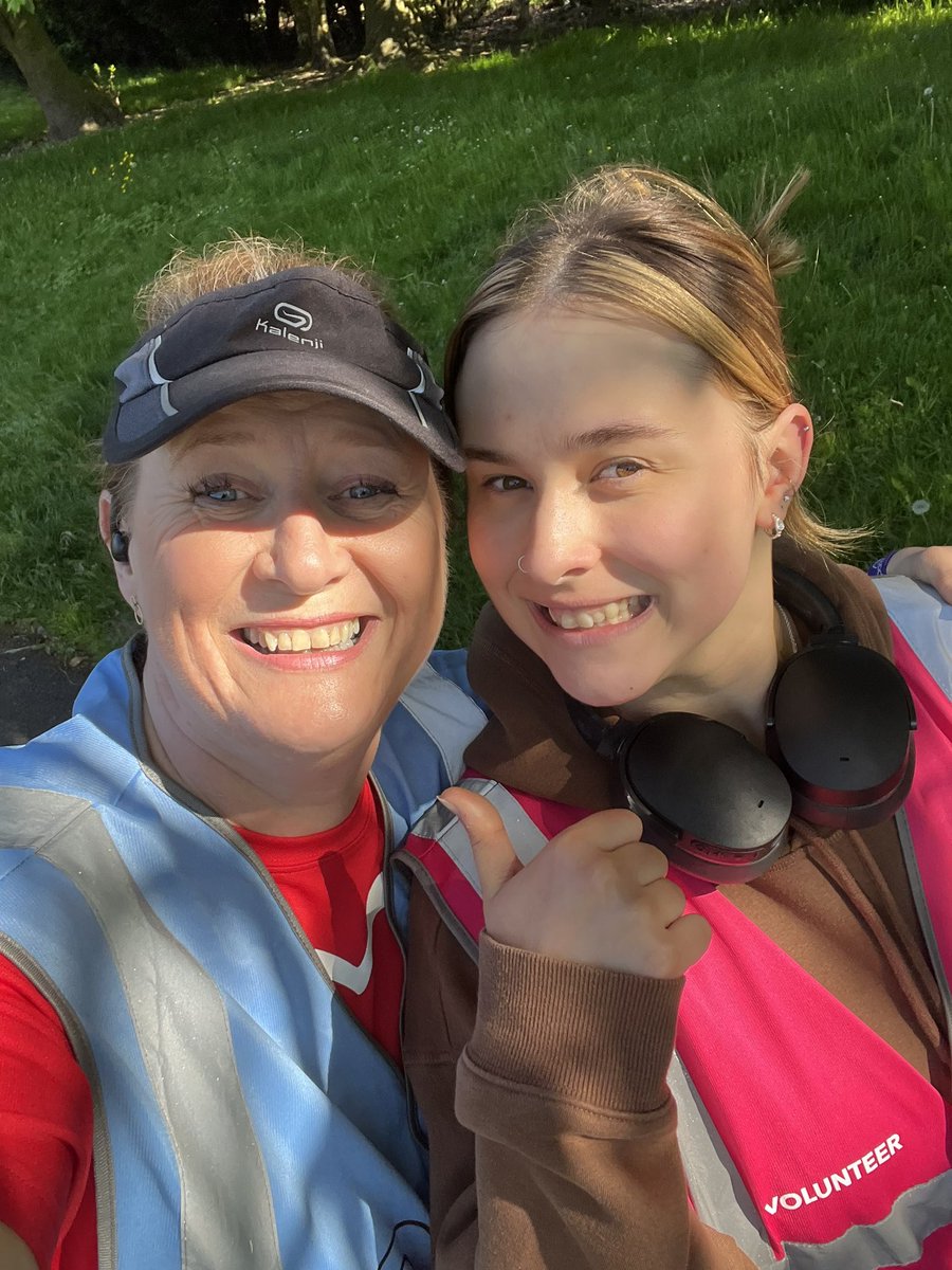 nicolawenlock4's tweet photo. Great @parkrunUK this week with my fab son (no photo as he was off running it) and my brilliant daughter (who is โnot ever going to run itโ๐) #volunteers #ParkWalker https://t.co/XriyP4mbLG