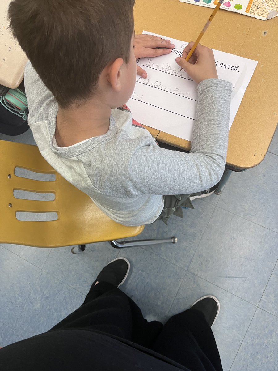 Miss_Lundd's tweet image. Today was #TimeoutTuesday for Mental Health Awareness Week. We took a few minutes to write about things we love about ourselves! ❤️ @OSDBeWell @SamJannotte @School9E @MsWynn22 @aileencarey9e