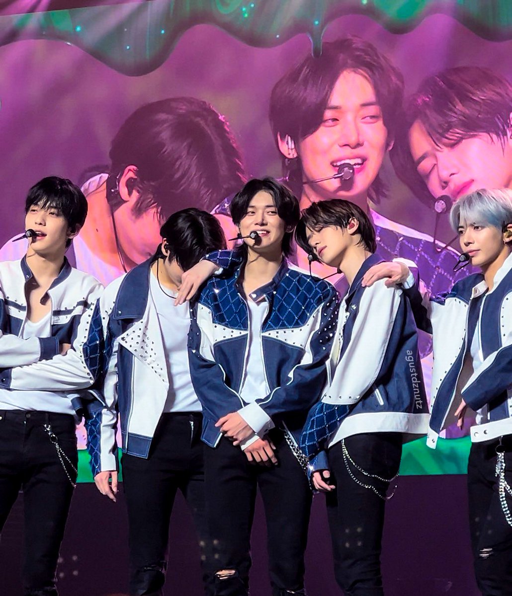 MyBlueSpringYj's tweet photo. My 5 shining stars, so powerful and perfect together🔥💙

#TXT #YEONJUN #TAEHYUN #SOOBIN #BEOMGYU #HUENINGKAI #TXTMEMBERS #MOA #투모로우바이투게더 #TOMORROW_X_TOGETHER https://t.co/BK3rsxZRtl