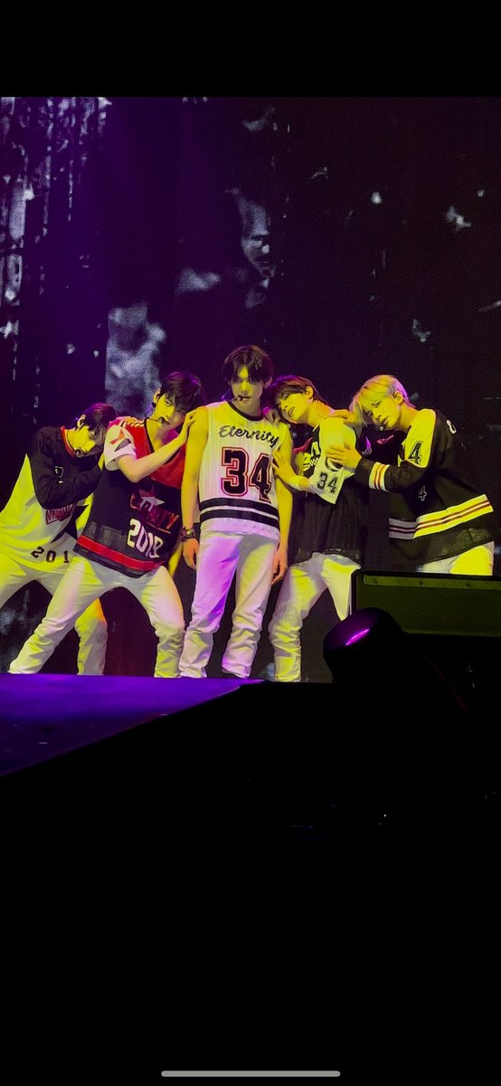 MyBlueSpringYj's tweet photo. My 5 shining stars, so powerful and perfect together🔥💙

#TXT #YEONJUN #TAEHYUN #SOOBIN #BEOMGYU #HUENINGKAI #TXTMEMBERS #MOA #투모로우바이투게더 #TOMORROW_X_TOGETHER https://t.co/BK3rsxZRtl