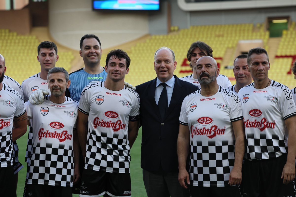 ACM_Media's tweet photo. For the charity evening organised by the Star Team for the Children association, drivers and Sport personalities were united, with also the presence of H.S.H. Prince Albert II ✨

Final victory for the Drivers 4-3 🙌

#MonacoGP #F1 #Football #Monaco 
📸 ACM_Peyret https://t.co/A4nrqVlUup