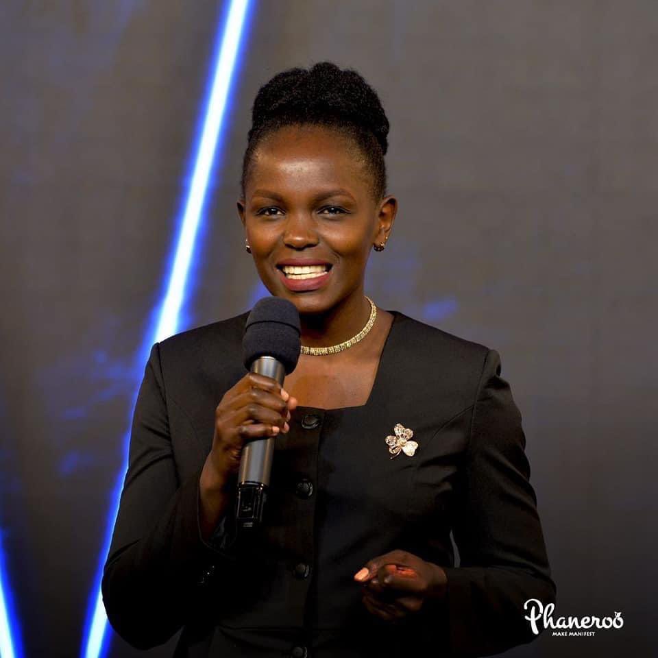 HeartofGod888's tweet photo. What will a man with a nice body do for your marriage? You have problems with height yet God is after purpose. Keep waiting for that tall man with a good body and let’s see how your marriage will preach the Gospel. 

#MyGreatPrice2023 
#PastorModesta 
#Phaneroo https://t.co/GAOcKTiJfD