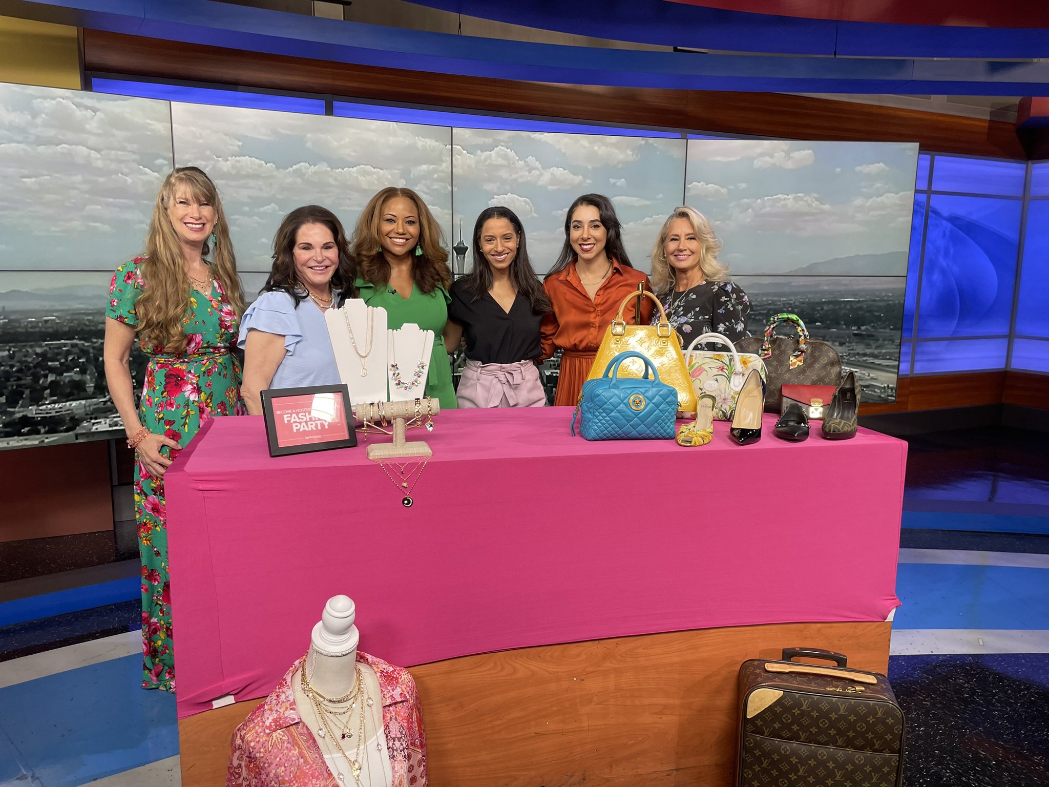 Zora Asberry on Twitter "What a fun fashion segment today with