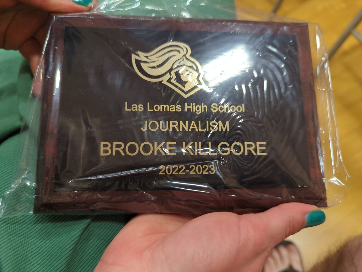 brian_killgore's tweet photo. Proud to watch Brooke pick up some hardware at Senior Awards Night. Three days to graduation!! https://t.co/tCcwrqUONV