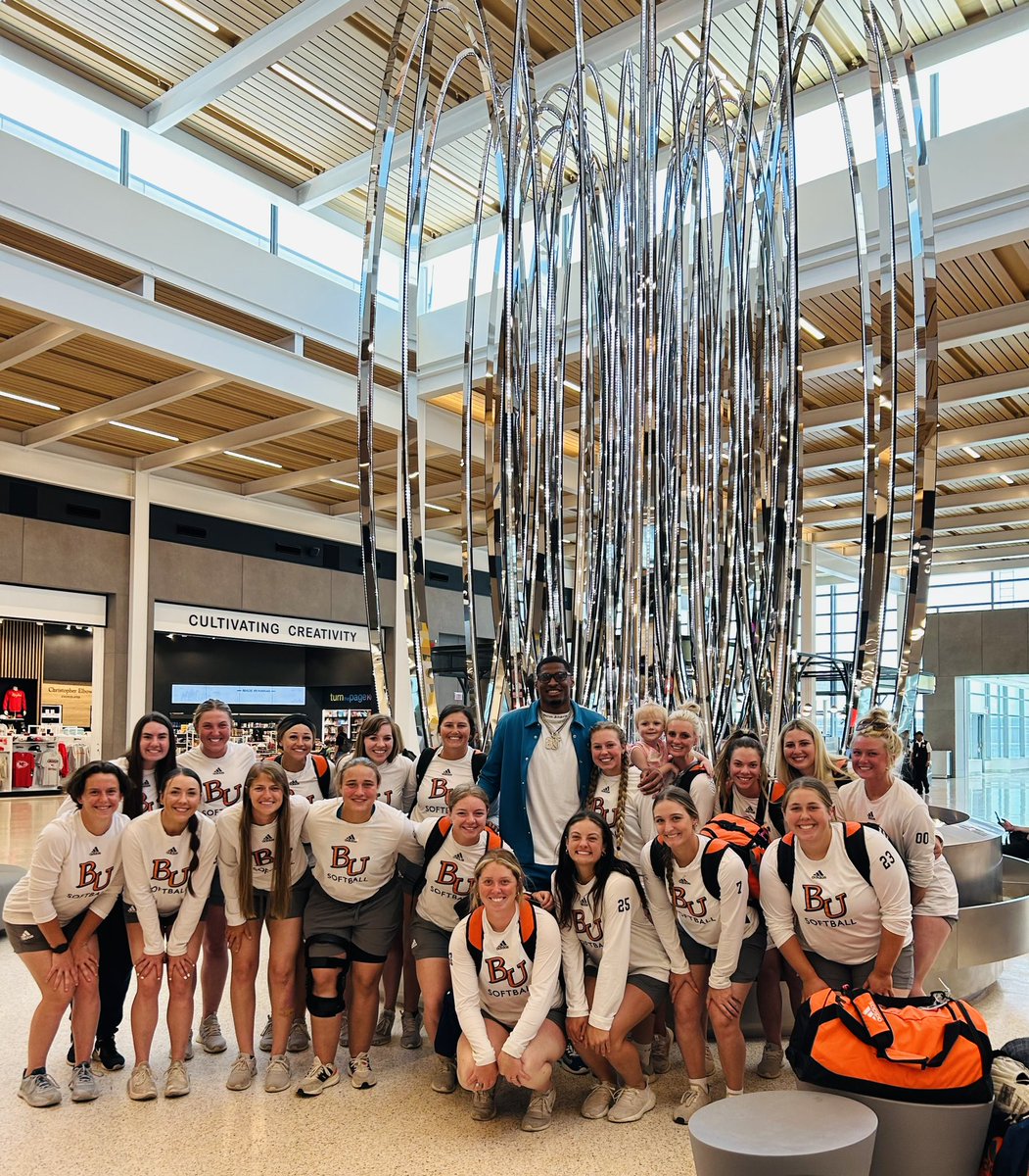 Thanks for the pic &amp; being awesome @notyourjody!  We love cheering you and your fellow <a href="/Chiefs/">Kansas City Chiefs</a> on &amp; invite you to cheer our ladies on at the College World Series this week!  <a href="/NAIASB_/">NAIA SB</a> <a href="/BakerWildcatSB/">Baker University Softball</a> <a href="/DgSoftball/">Dana L. Goss</a> 
Ps… see <a href="/JackKreuzer/">Jack Kreuzer 🎙️</a>, being a CHIEFS FAN is the BEST!  
#FAMiLY 🧡