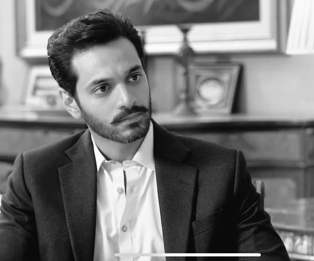 nsmblues's tweet photo. I don't know about the assault but I am definitely not going to forgive meerab for spitting and slapping murtasim khan 💔

#TereBin https://t.co/kxLljZJS04