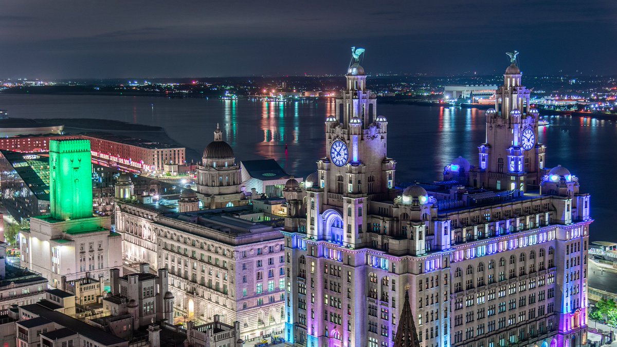 #Liverpool waterfront. Goodnight folks.