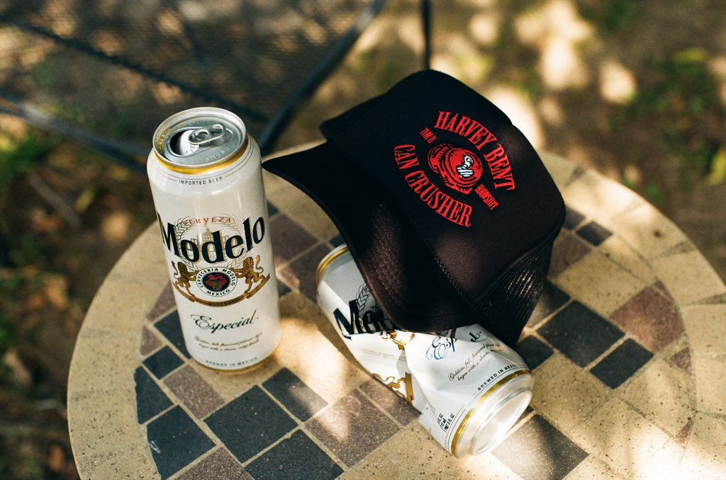 comfygod's tweet image. Finna run a raffle so if you want to win a FREE hat and some stickers all you gotta do is RETWEET this. FLIP OF A COIN out now. TAP IN. 

comfygod.xyz