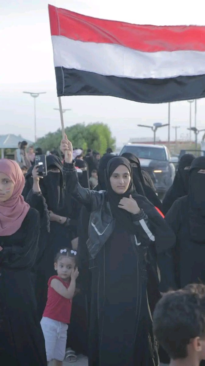 ياشباب الجنوب العزب لديكم غنائم دسمة 
أنطلقوا الى المهرة وخذوهن سبيات وجواري